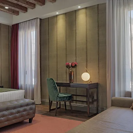 Bed & Breakfast Suite735 Benátky