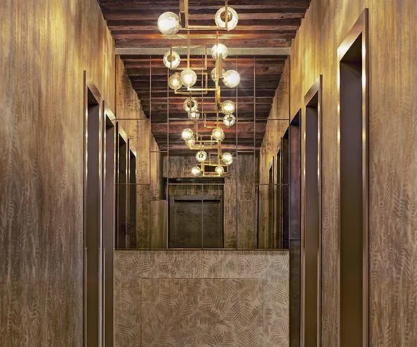 Suite735 Bed & Breakfast 3*