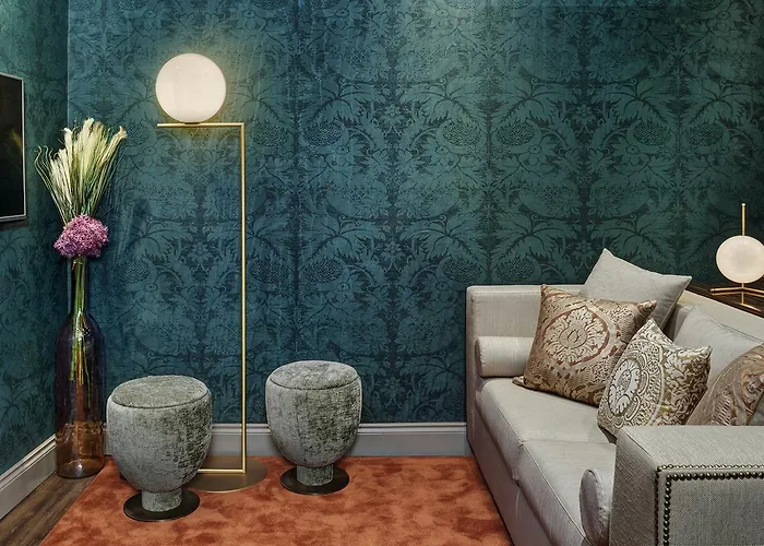 Frühstückspension Suite735 3*